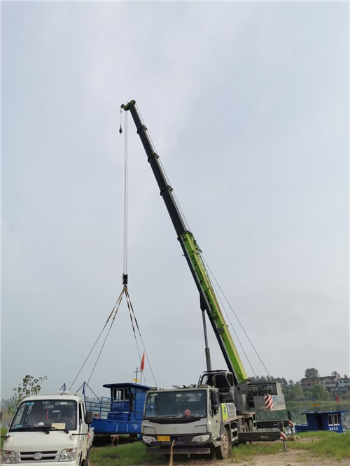 昆山市桥梁建设吊装案例